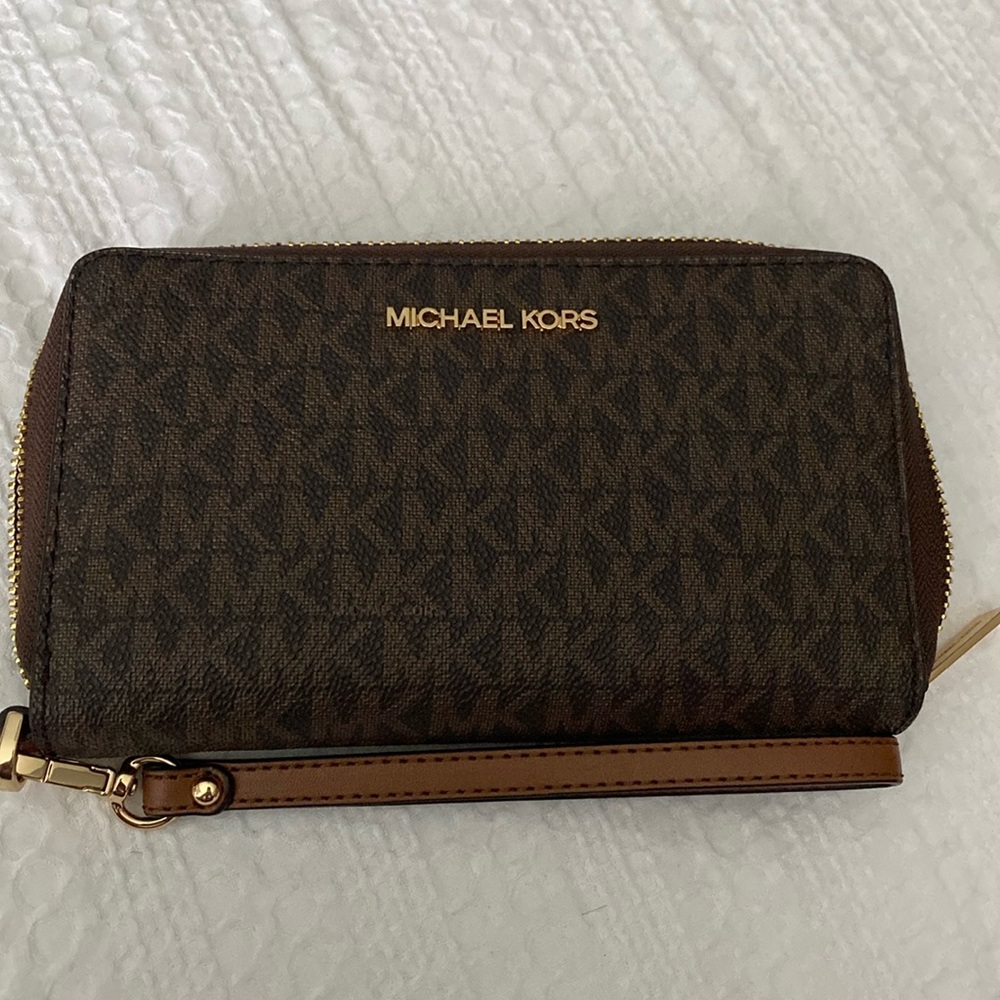 Michael Kors Wristlet
